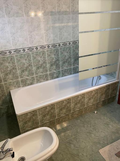 “Ledicia”, Piso En Alquiler Apartment Виго Екстериор снимка